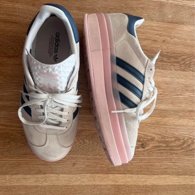 Adidas Gazelle Sneakers