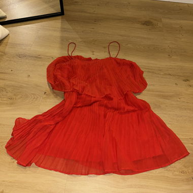 Robe plissée rouge Zara