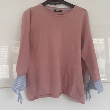 Sweater with Striped Cuffs