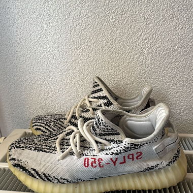 Sneaker Yeezy Boost 350 Zebra