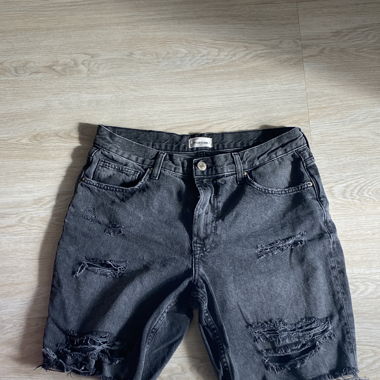 Short jeans