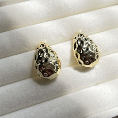 Vintage Gold Drop Earrings 