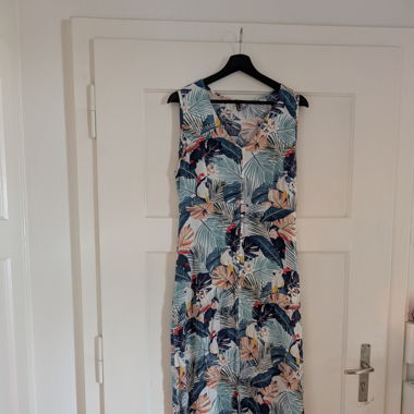 Fließendes Sommerkleid
