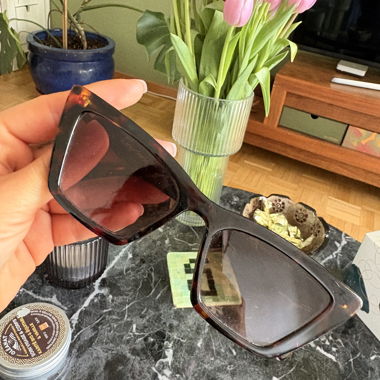 Lunettes de soleil à motif écaille