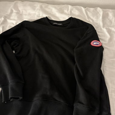 Canada Goose pullover