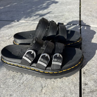 Schwarze Sandalen von Dr. Martens
