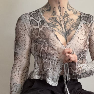 Langärmliges Mesh-Top Schlangenmuster