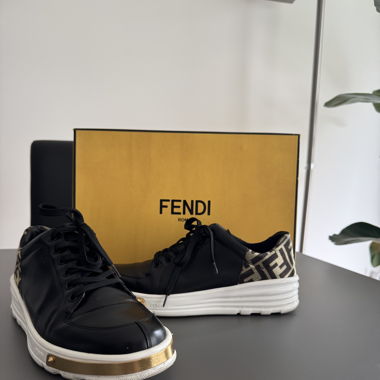 Fendi Schuhe für Herren