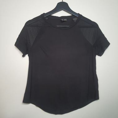 Schwarzes Shirt