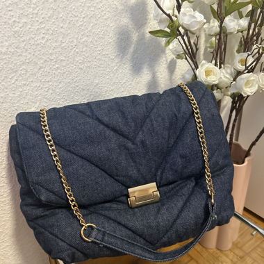 Handtasche