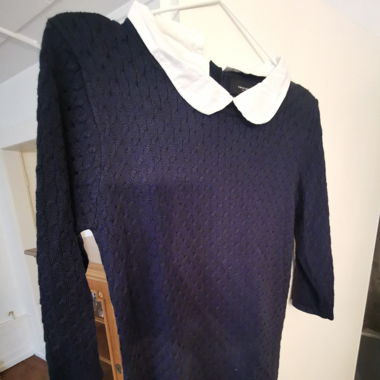 Süsses dunkelblaues Kleid
