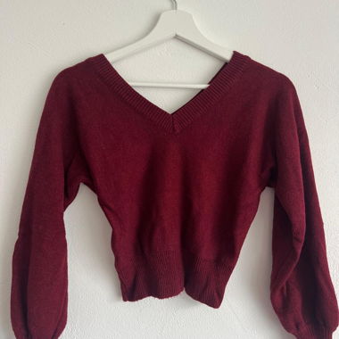 Maglione rosso aderente