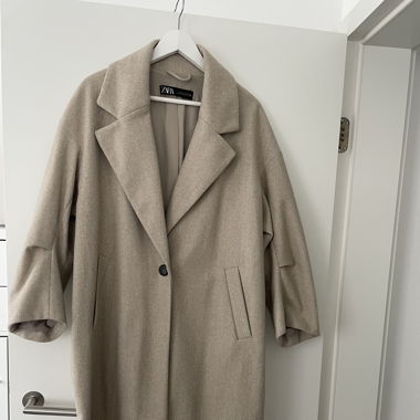 ZARA Mantel