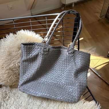 Shopper tressé en cuir style Bottega