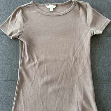T-shirt taupe