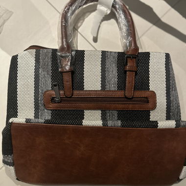 Gestreifte Handtasche mit Schulterriemen
