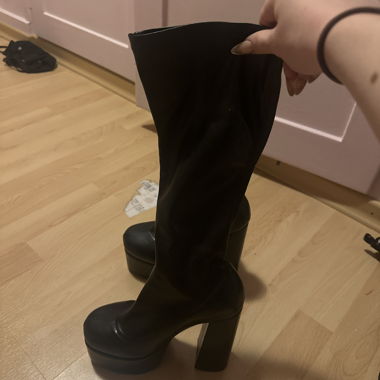 Black Knee-High Platform Boots with Block Heel