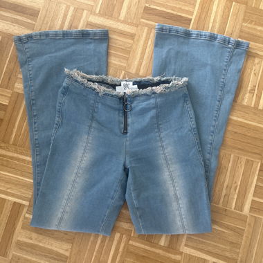 bdg lowrise flare jeans