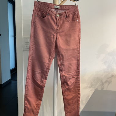 Pantaloni rosa