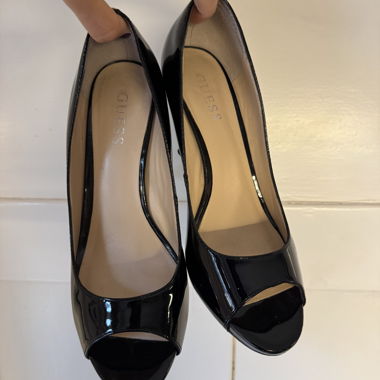 Guess Lack-Pumps