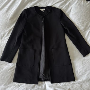Schwarzer, texturierter H&M Mantel