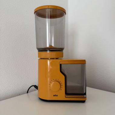 Braun gelbe elektrische Kaffeemühle