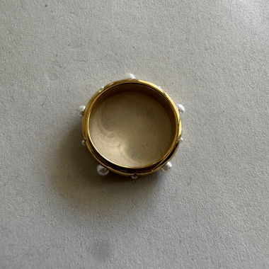 Gold-tone pearl ring (stainless steel non tarnish)
