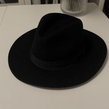 Black H&M Hat