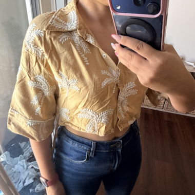 Zara besticktes Crop-Hemd