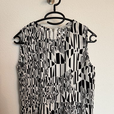 Top von SANDRO