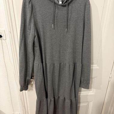 JDY Graues Sweatkleid
