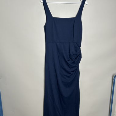 Abito midi blu navy senza maniche