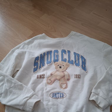 Sweatshirt