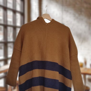 Pullover mit Kapuze 