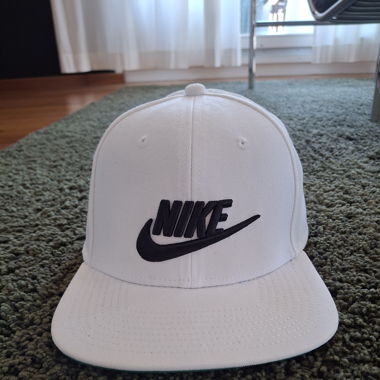 Cap weiss