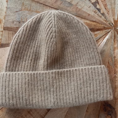 Berretto in cashmere beige