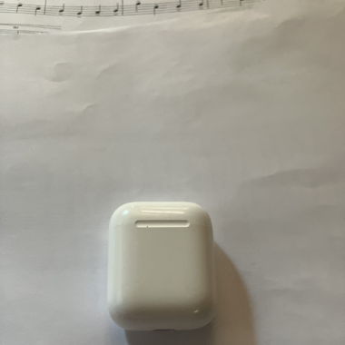 AirPods, Apple