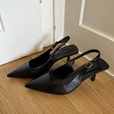 Black kitten heels