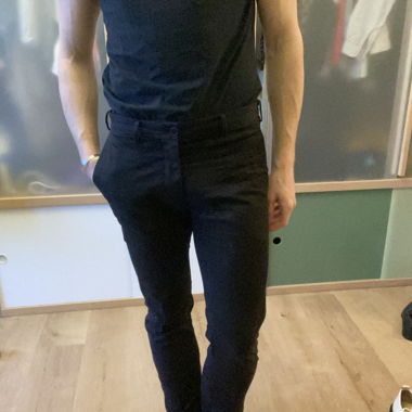 Pantalons longs Uniclo noirs et bleu foncé