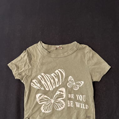 Crop-top & T-Shirt