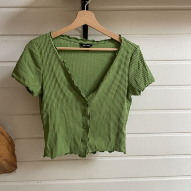 grünes Croptop