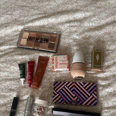 Lot de maquillage – Produits neufs ou peu utilisés