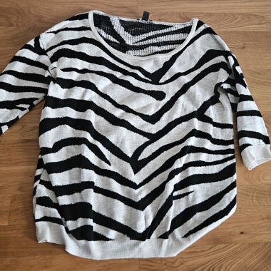 Top a righe nero e bianco