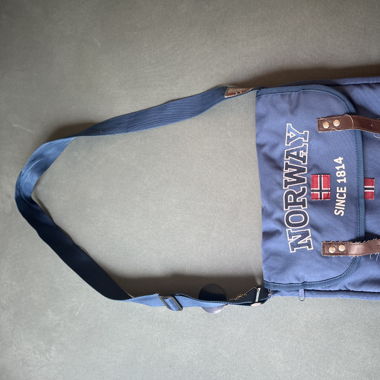 Navy blue Norway bag