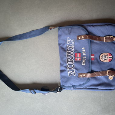 Navy blue Norway bag