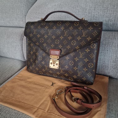 Louis Vuitton Serviette Ambassadeur