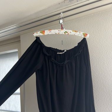 off shoulder black longsleeve top