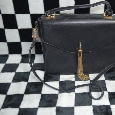 schwarze Handtasche