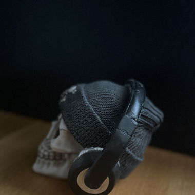 Deko Schädel mit Kopfhörer