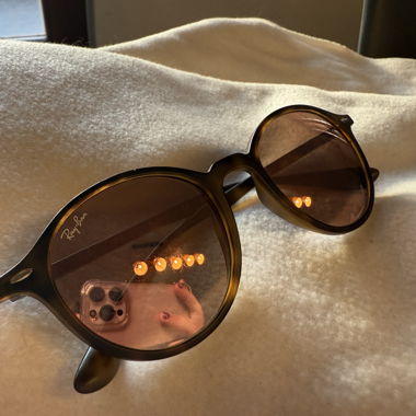 RAY-BAN sunglasses